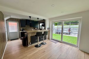 Kitchen Diner- click for photo gallery